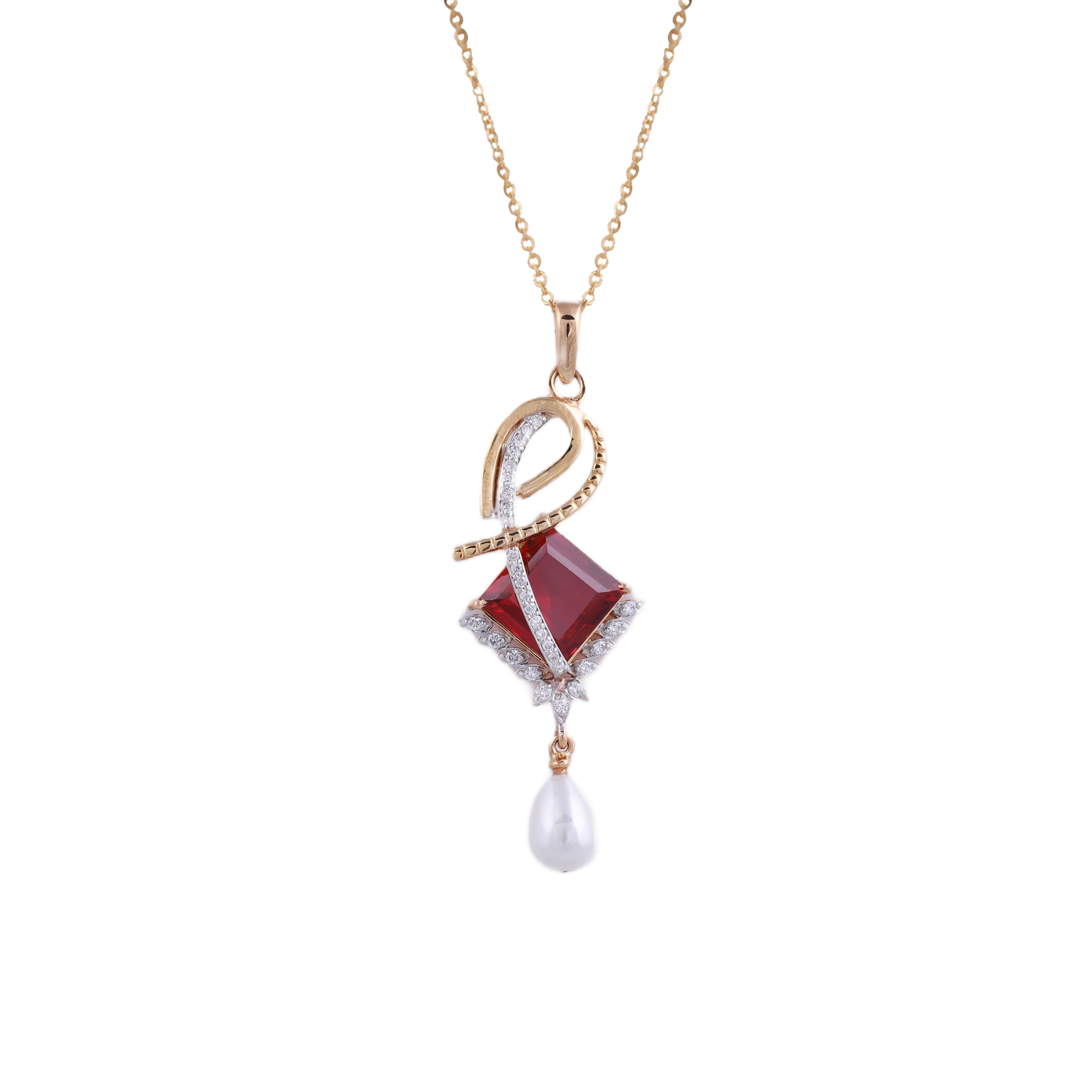 18Kt Gold Lab Grown Diamond With Ruby Stone Pendant Chain