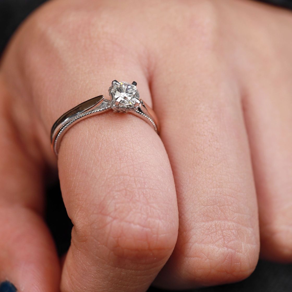 18K Gold Lab Grown Round Diamond Ring For Women