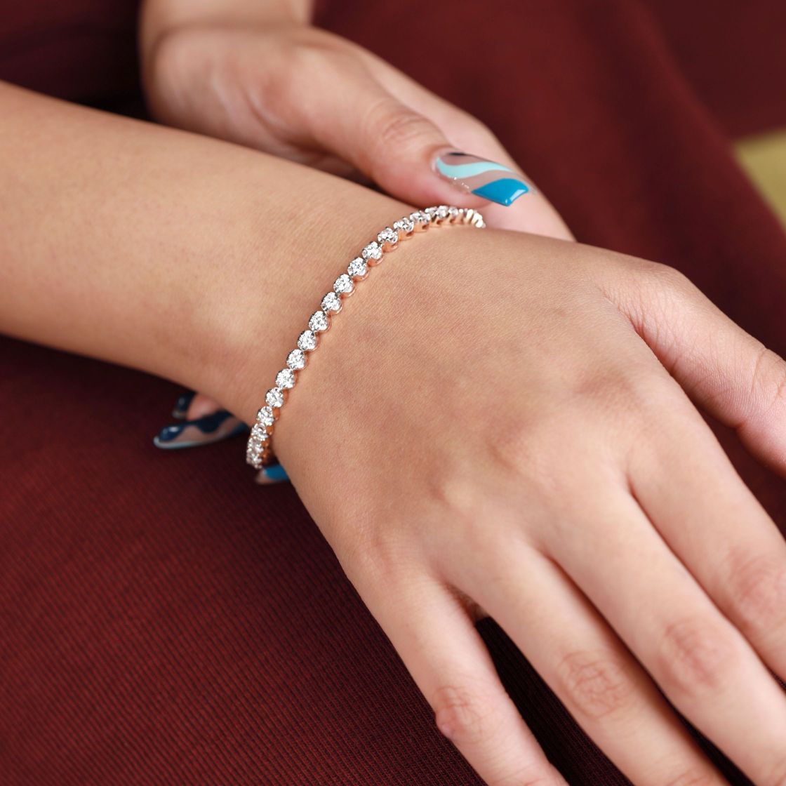 18K Gold Lab Grown Round Cut Diamond Bracelet For Women