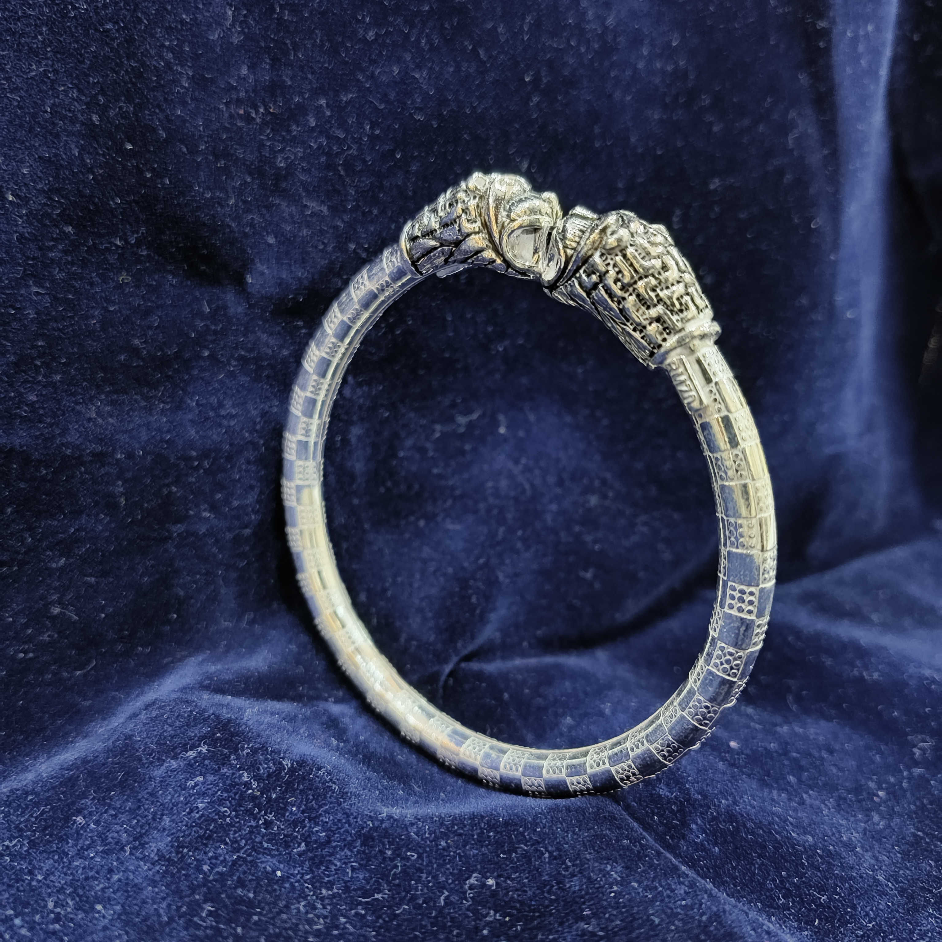 Silver Fancy Tiger Design Kada