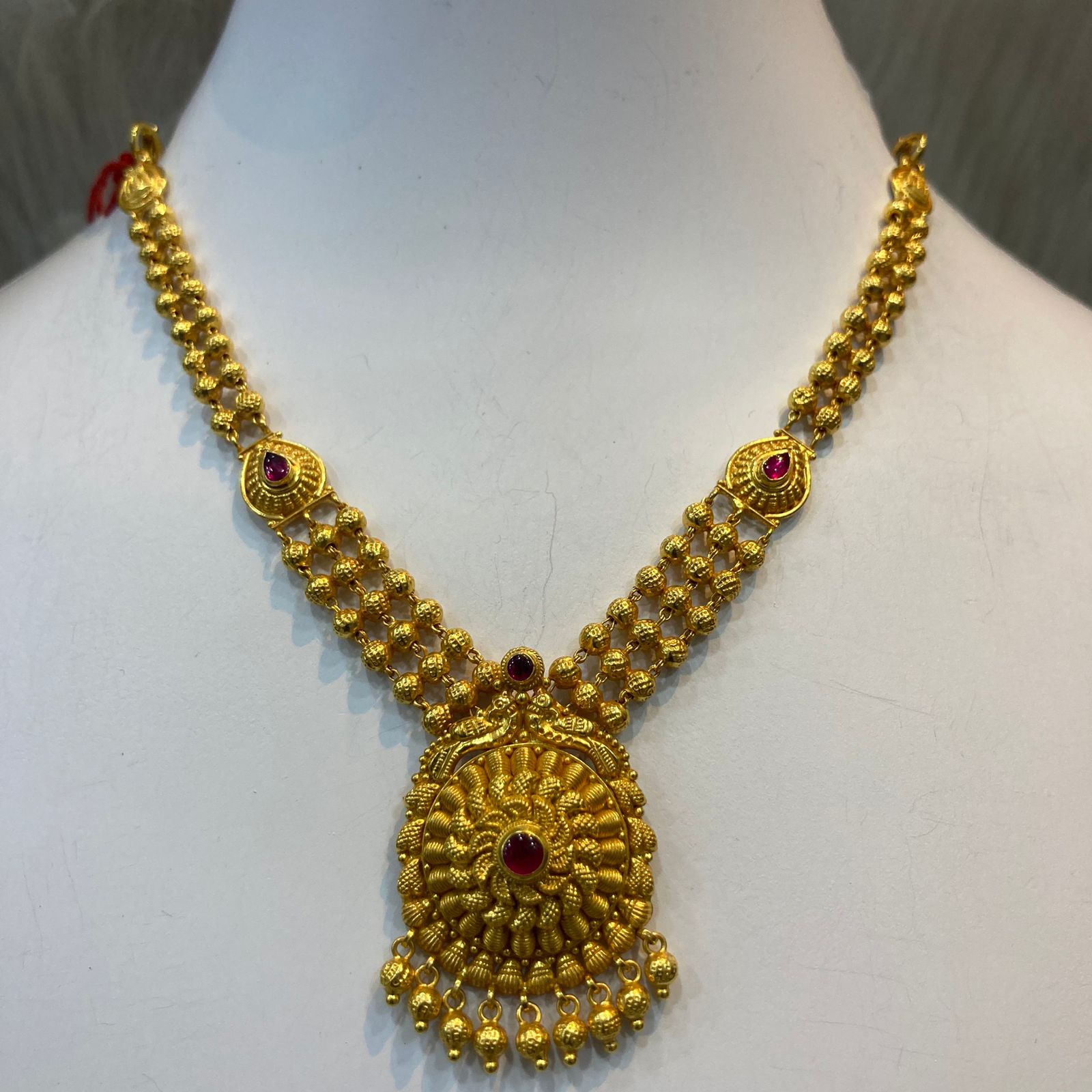 916 Gold Temple Short Necklace