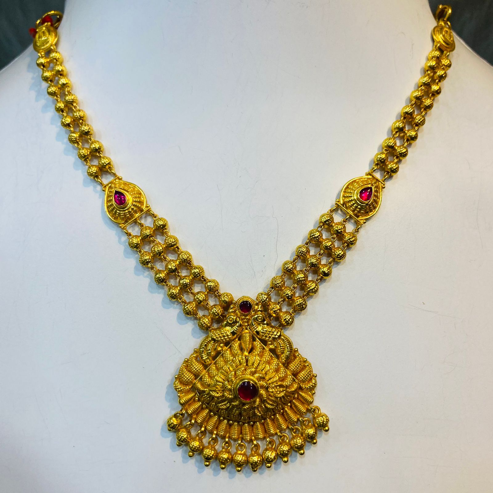 916 Gold Charm Short Necklace