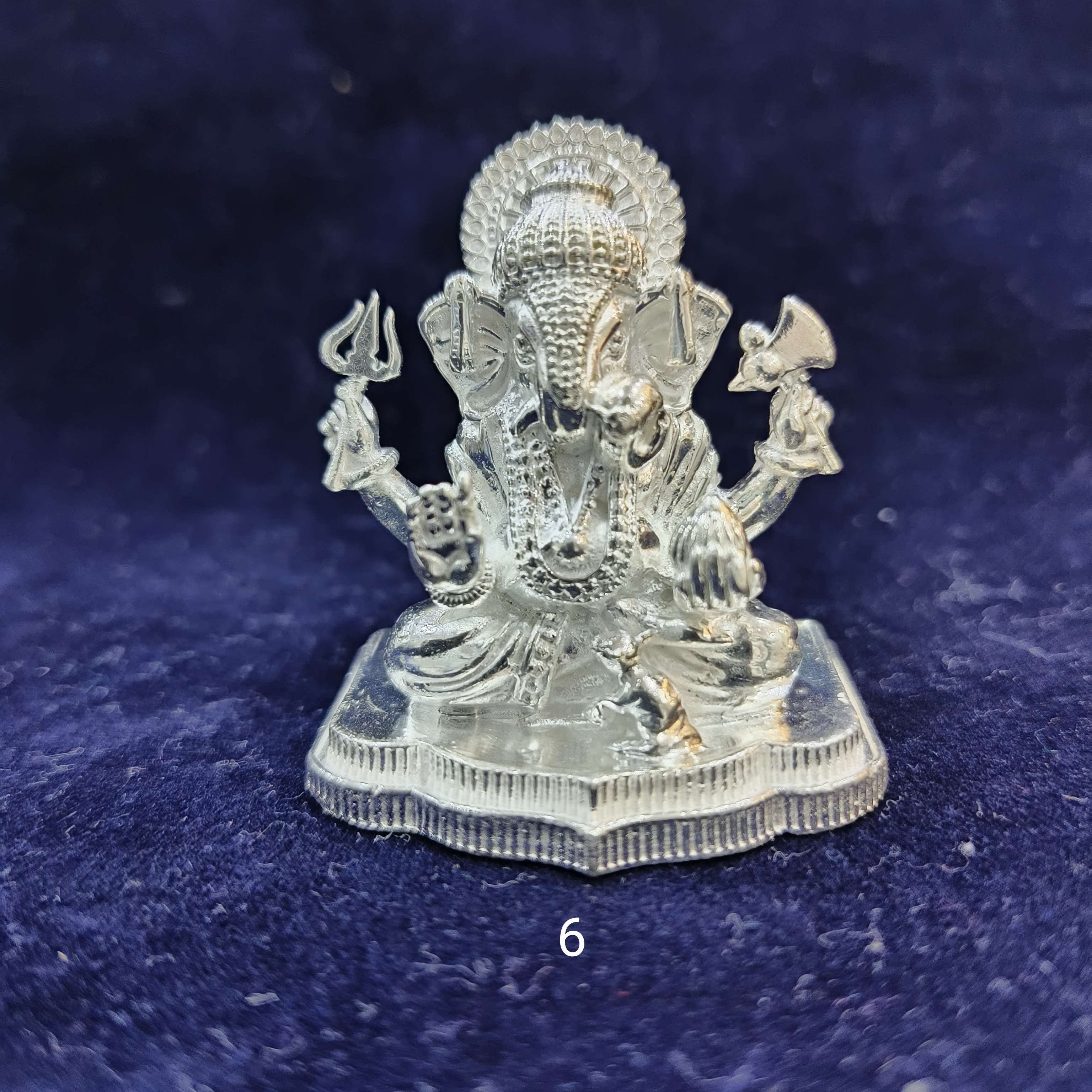 Silver dagdusheth ganpati idol