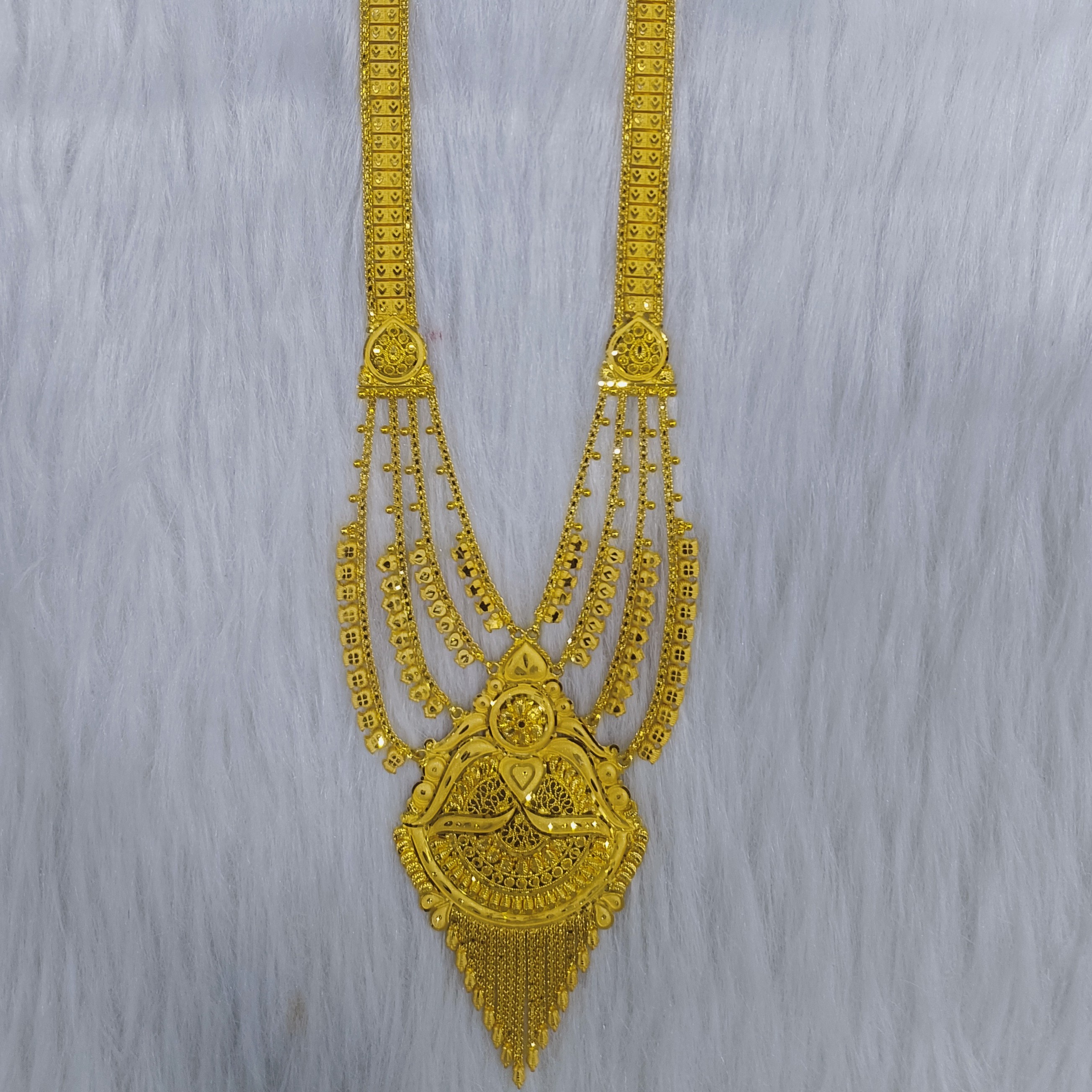 916 gold hallmarked long necklace