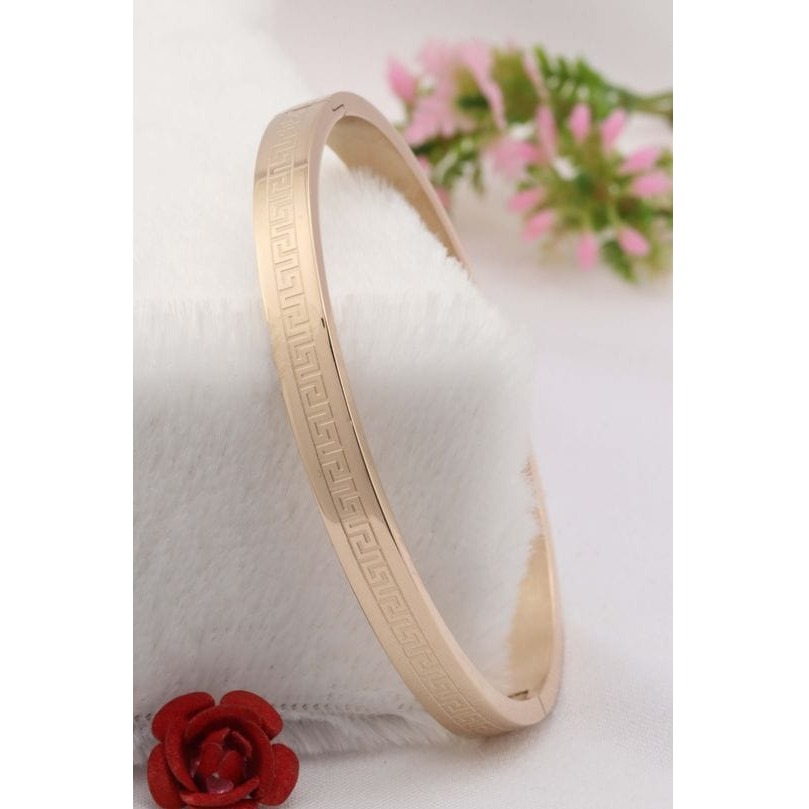 Gold forming modern bracelet vcbrc04