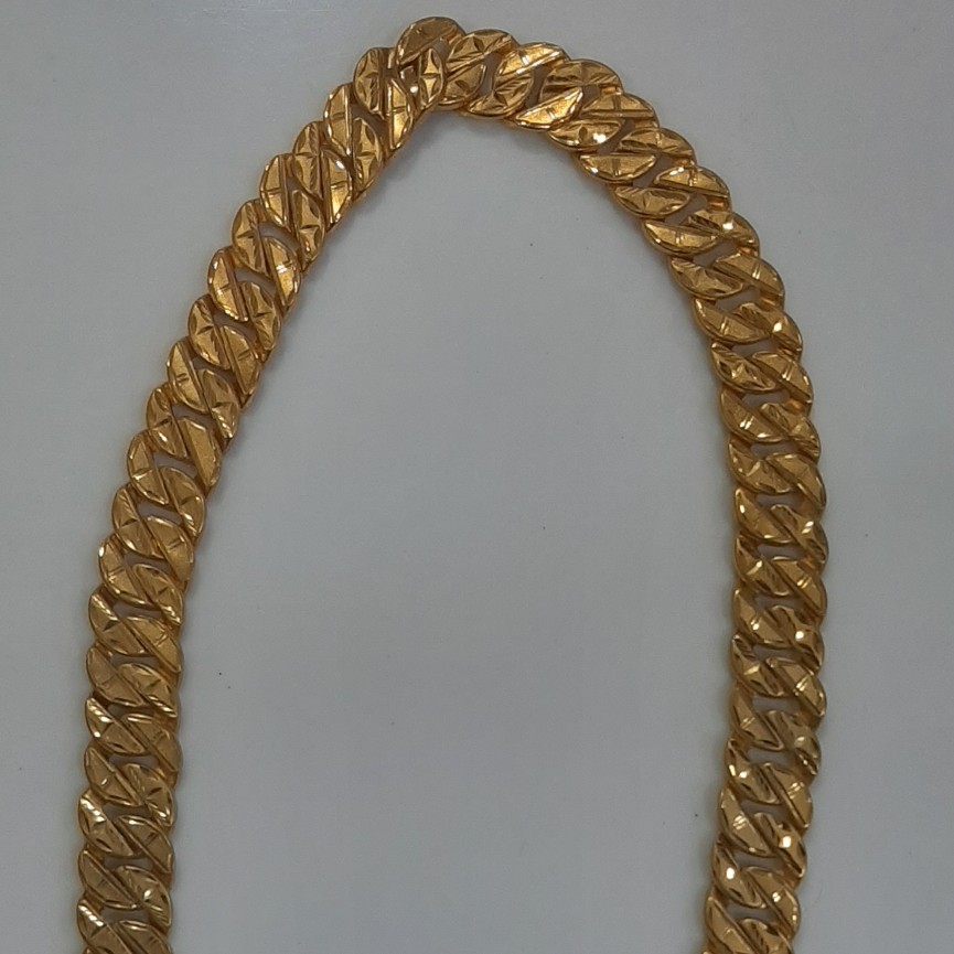 22 c Singapore chain