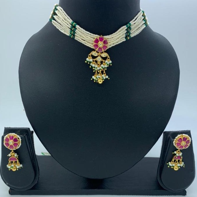 artificial everstylish design hallmark necklace set