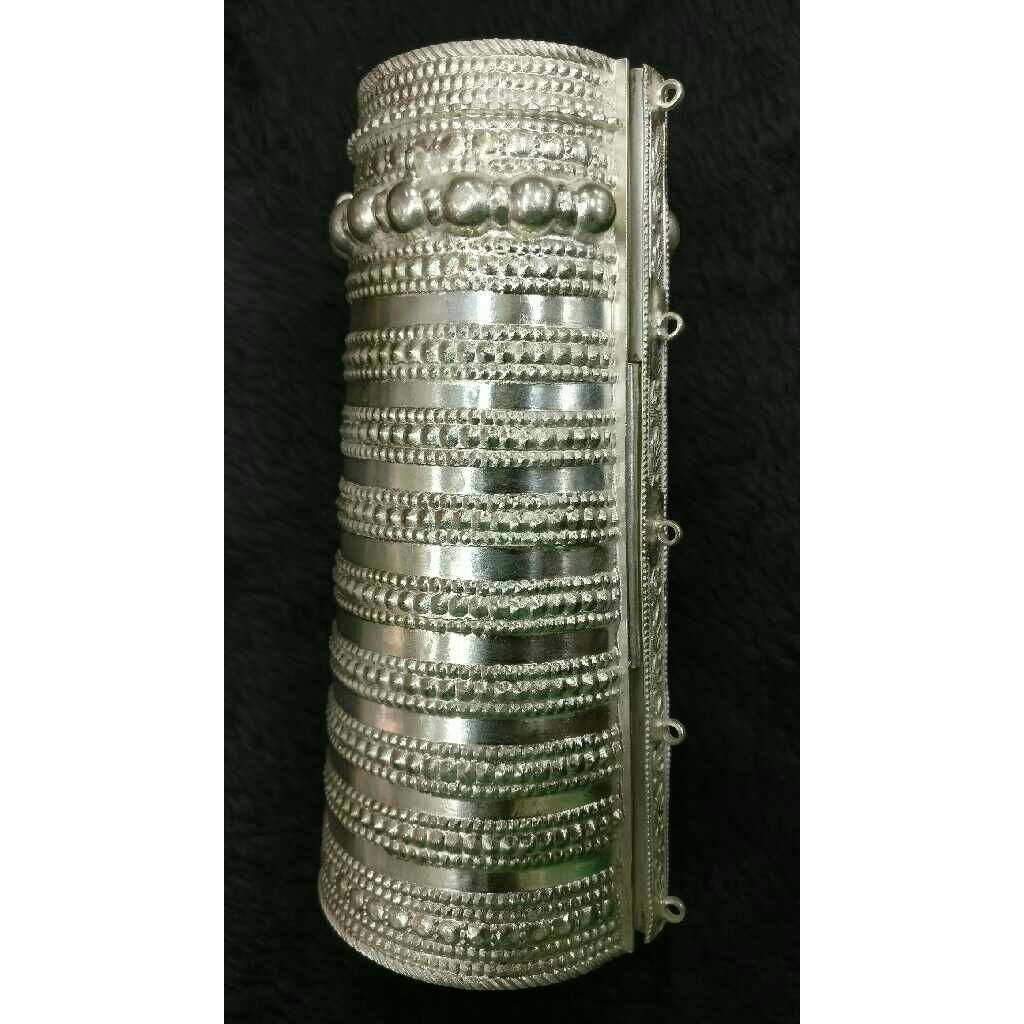 Designer Attractive Silver Chud