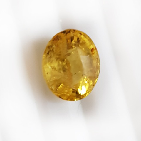 6.70ct oval natural yellow-sapphire-pukhraj