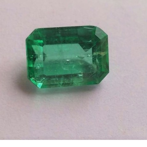 2.87ct emerald-cut green emerald-panna