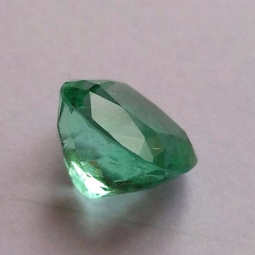 4.77ct cushion green emerald-panna - Image 2