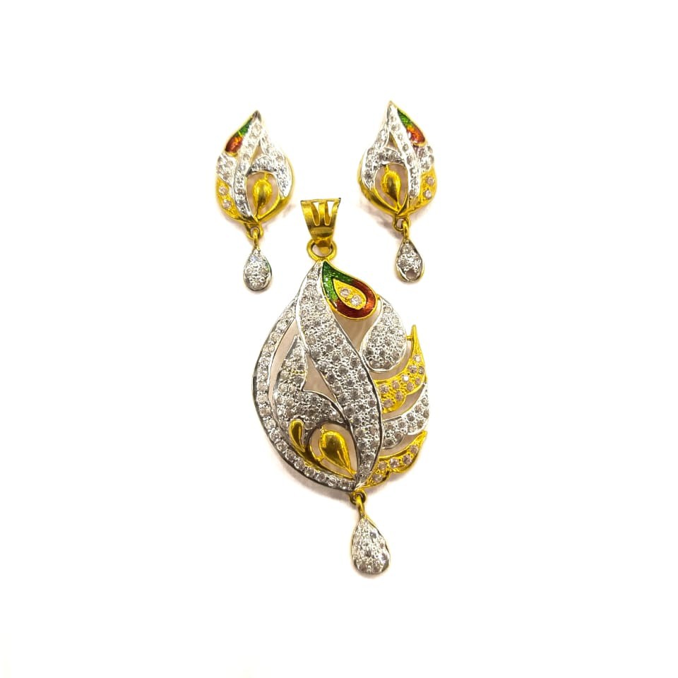 22K GOLD FANCY LADIES PENDANT SET