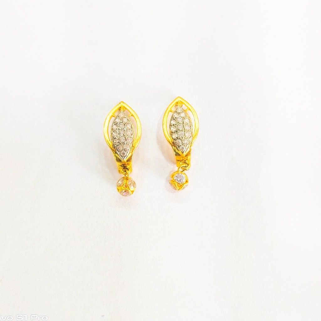 22K GOLD DIAMOND EARRINGS