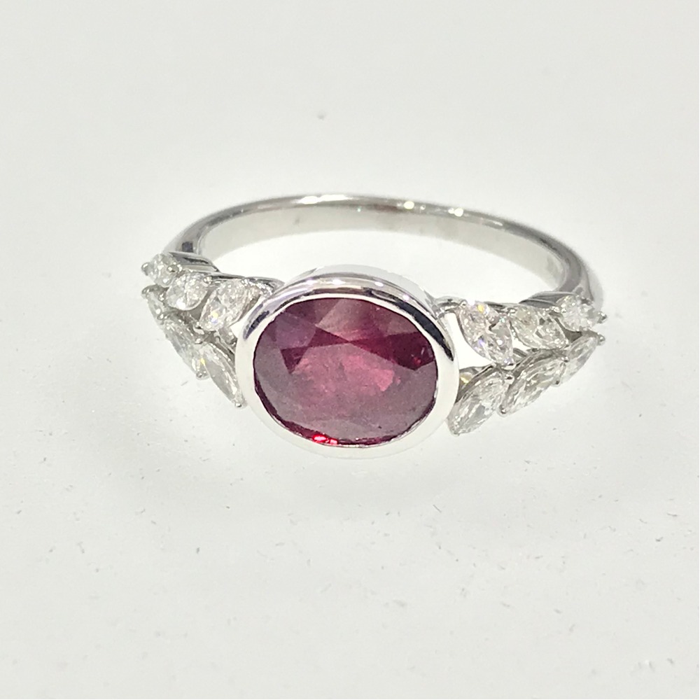 18k White Gold Ruby Gemstone and Marquise shaped Diamonds Ring rJLR003