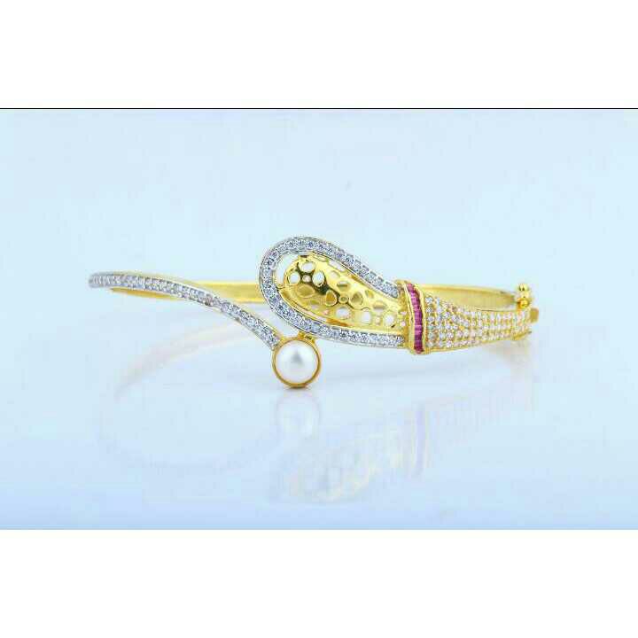 18 K Gold Cz Ladies Braclet