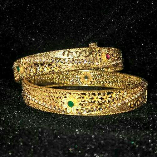 22K / 916 Gold Ladies Polki Chekar Bangle
