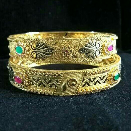22K / 916 Yellow Gold Ladies Polki Chekar Bangle