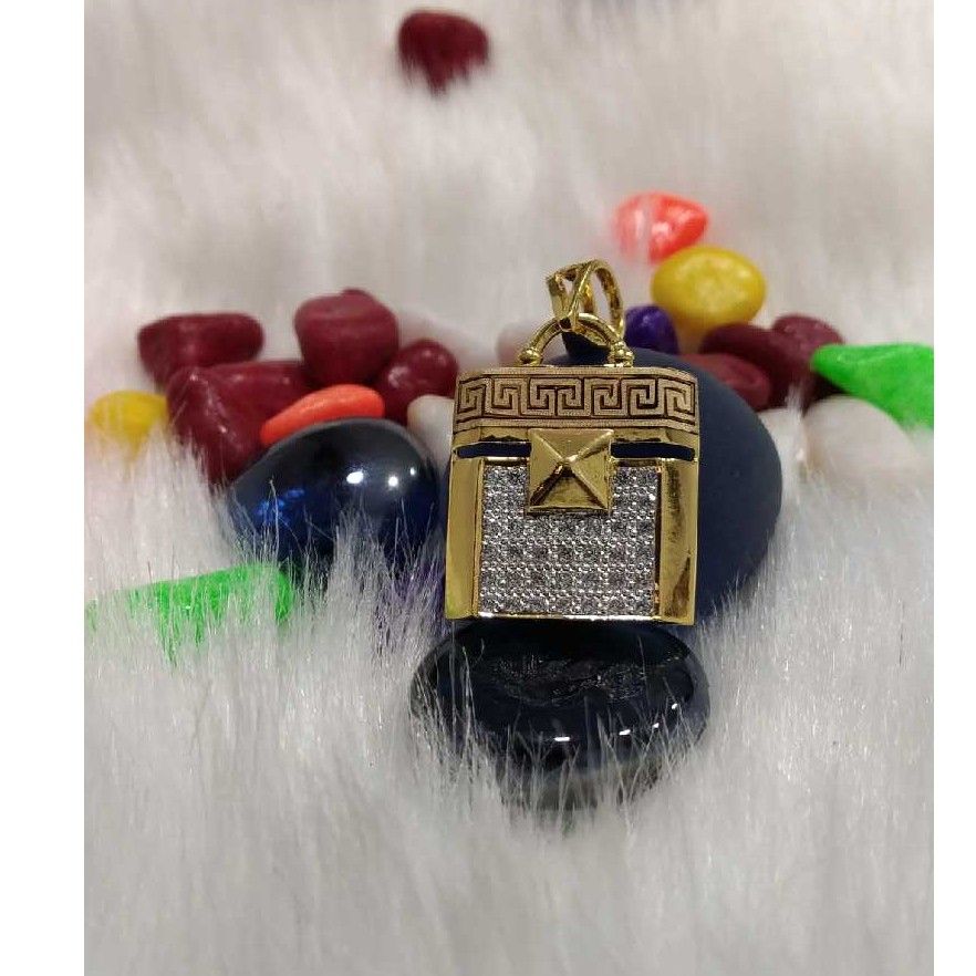 Stylish 916 Gold Gents Pendant