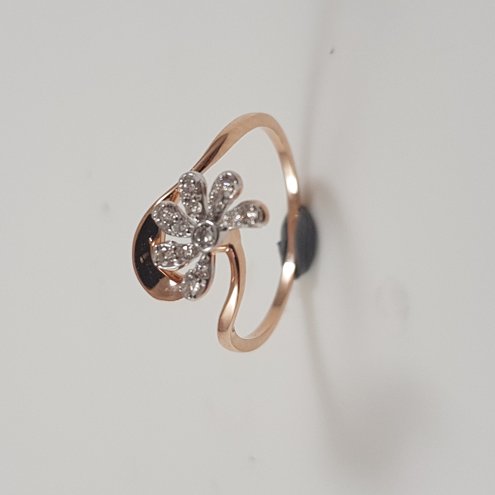 22KT Modern Flower Shaped Diamond Ring - Image 2
