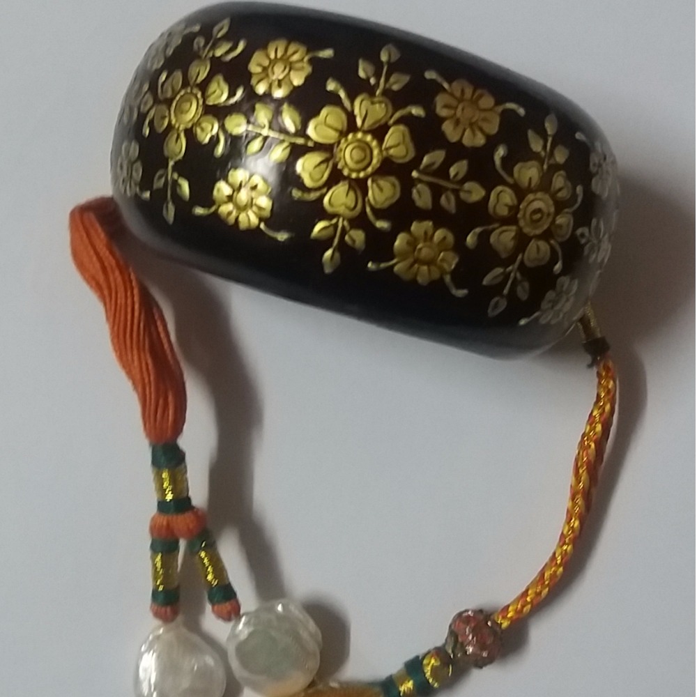wooden goldwork handbraslate - Image 3