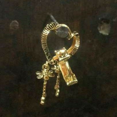 916 Gold Modern uv bali