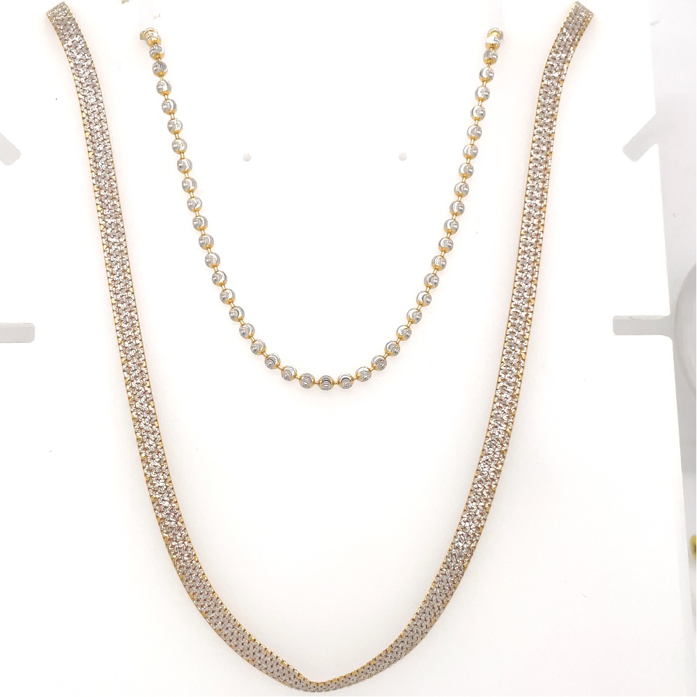 Couple slender chain