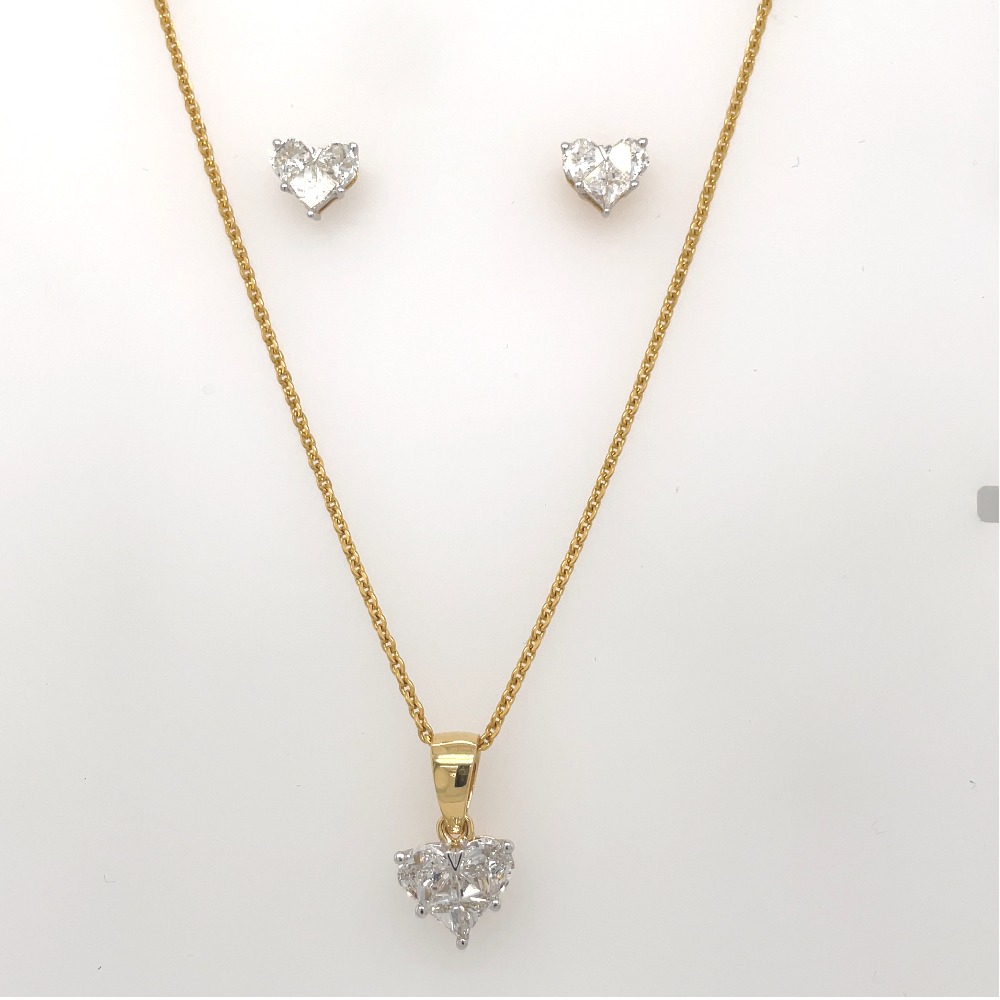Charming heart pendent set