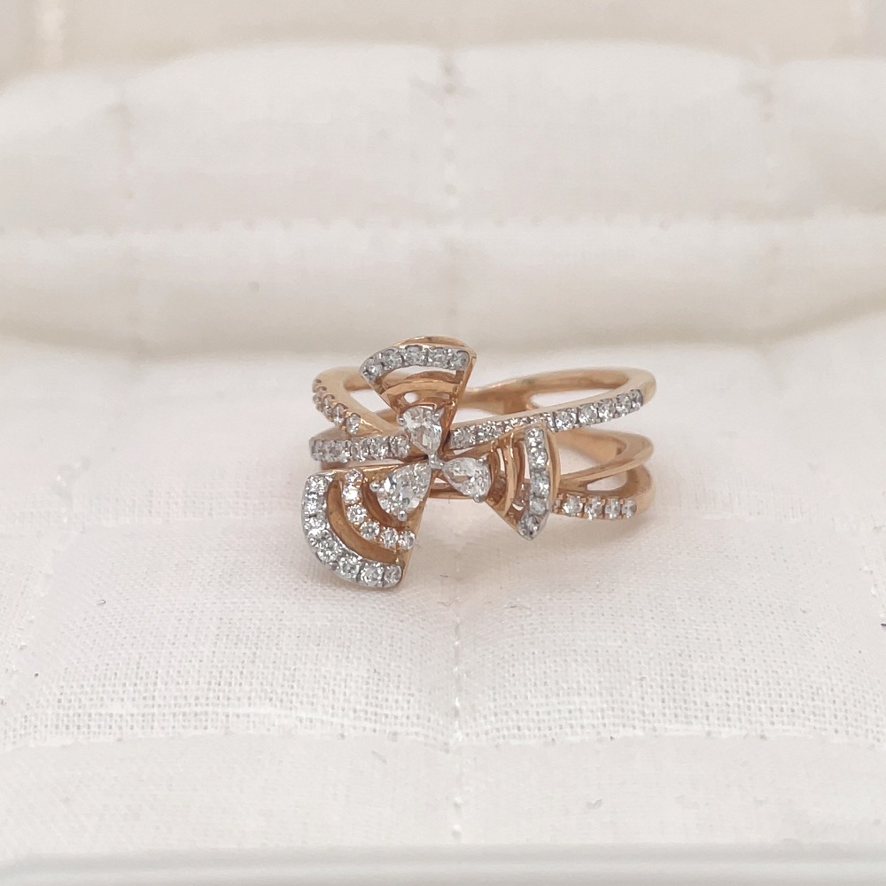 Encircle Fern Diamond Ring
