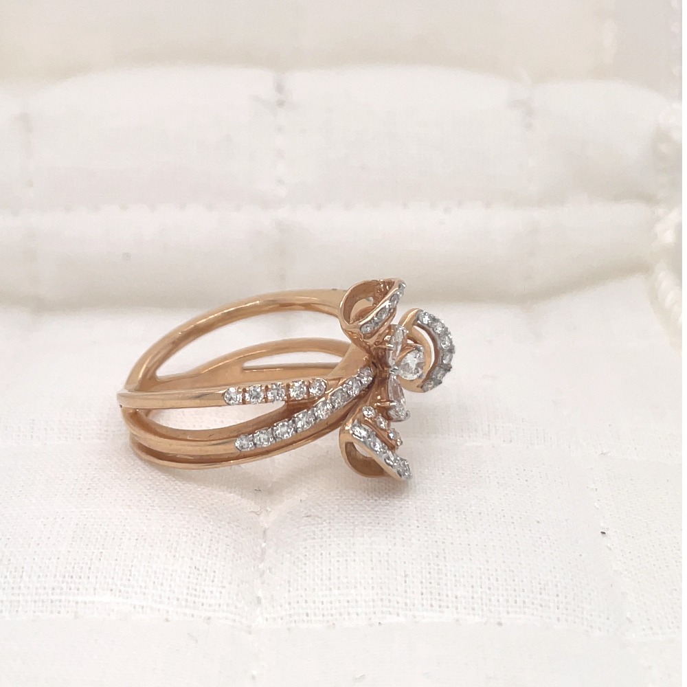 Encircle Fern Diamond Ring