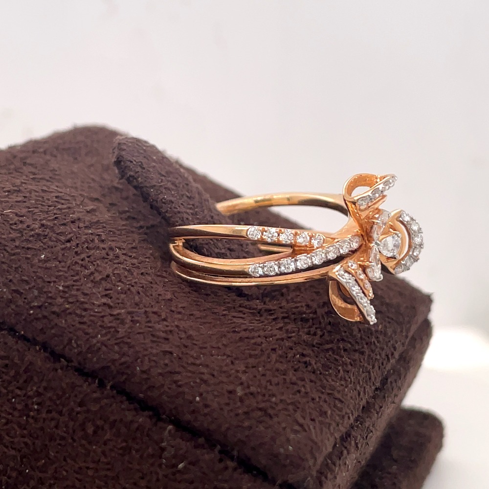 Encircle Fern Diamond Ring