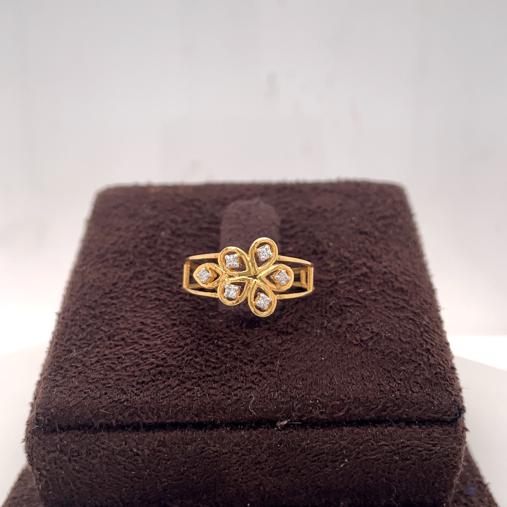 Trickel Diamond Ring
