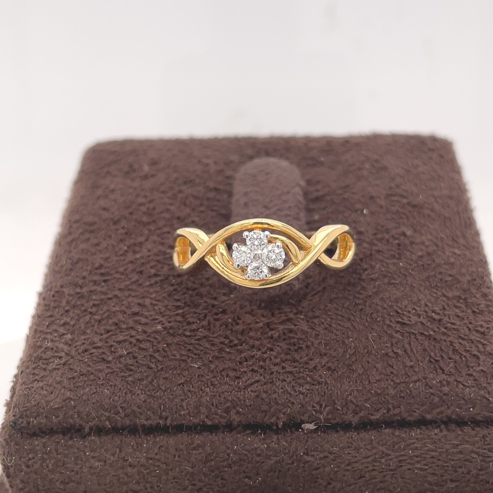 Curve Miracle Plate Diamond Ring