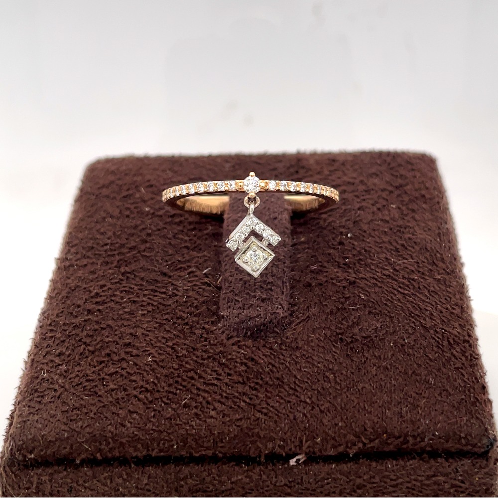 Intertwined Glim Diamond Ring