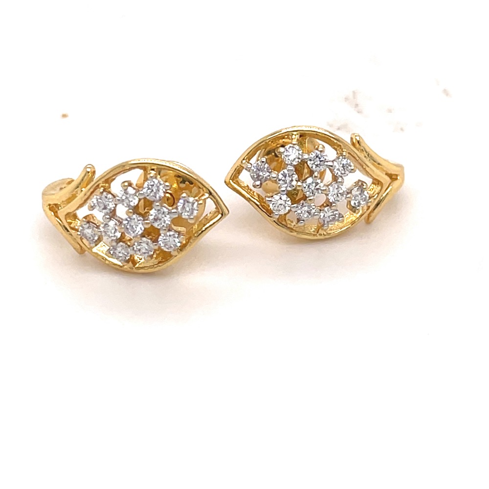 Leaf shaped earrings