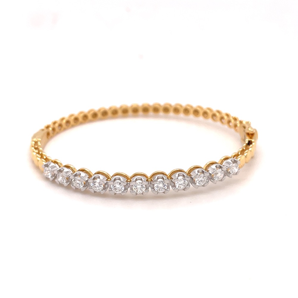 Elegant diamond bracelet