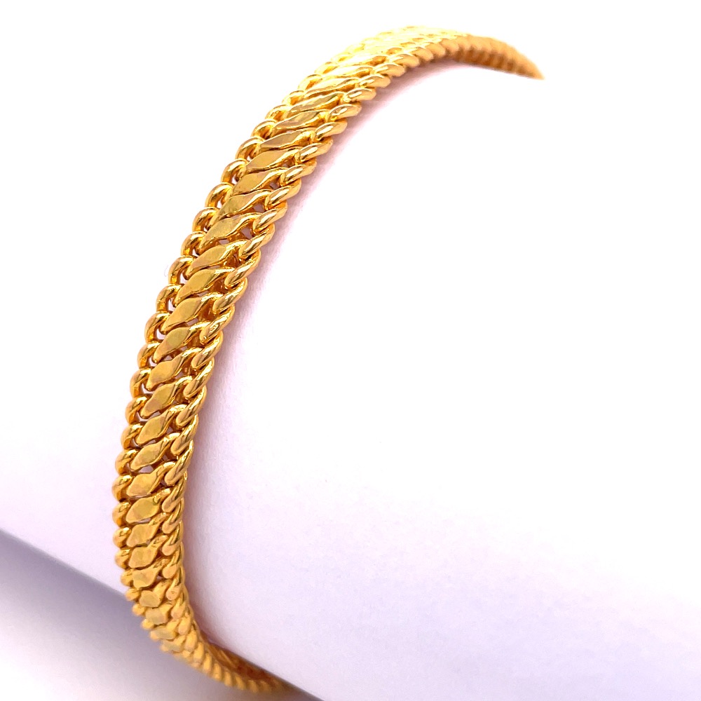 Magneficient diamond bracelet