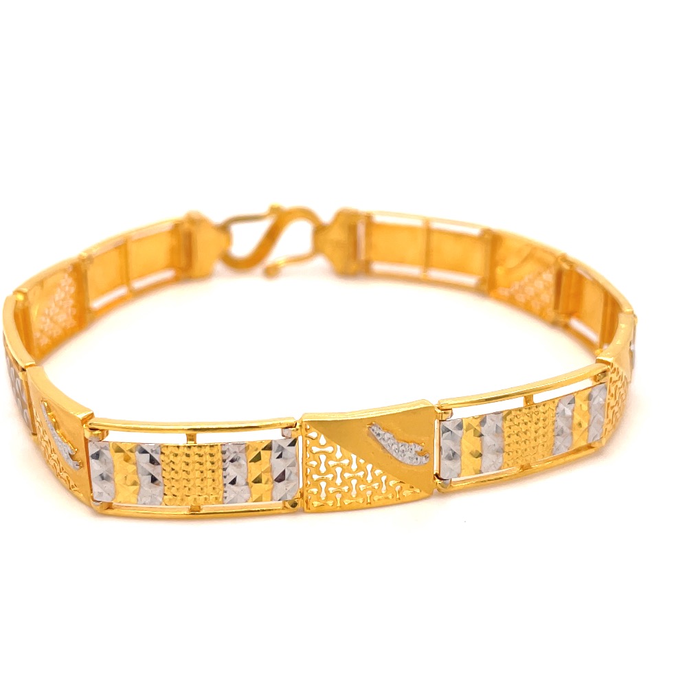 Shimmering bracelet
