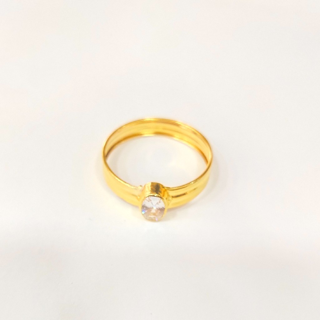 18KT GOLD CERTIFIED SINGLE DIAMOND LADIES RING