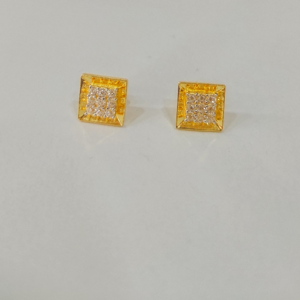 18kt gold certified fancy diamond ladies earrings