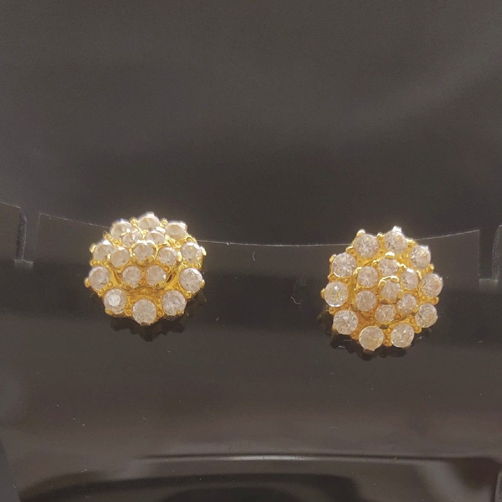 22KT GOLD Round DIAMOND LADIES EARRINGS