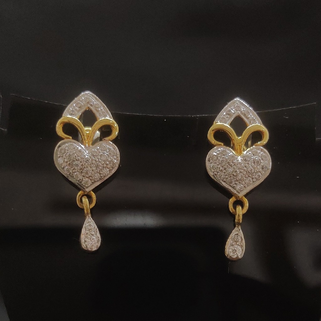 916 HM CERTIFIED GOLD FANCY DIAMOND LADIES EARRINGS