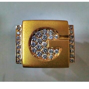 22Kt Gold close setting G initial Gents ring