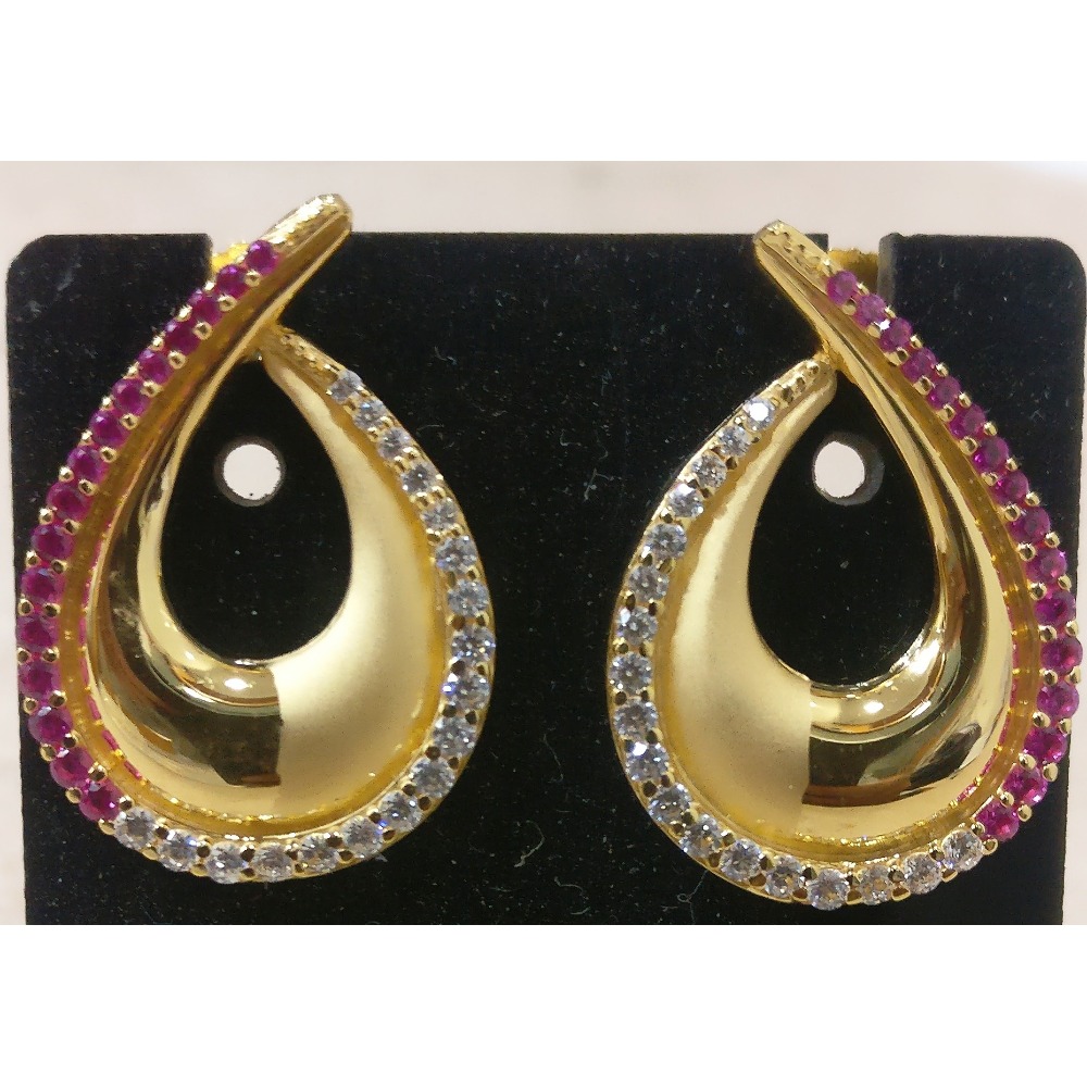 22kt gold cz casting modern stud