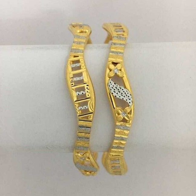 22KT Yellow Gold Ladies Classic Modern Bangles