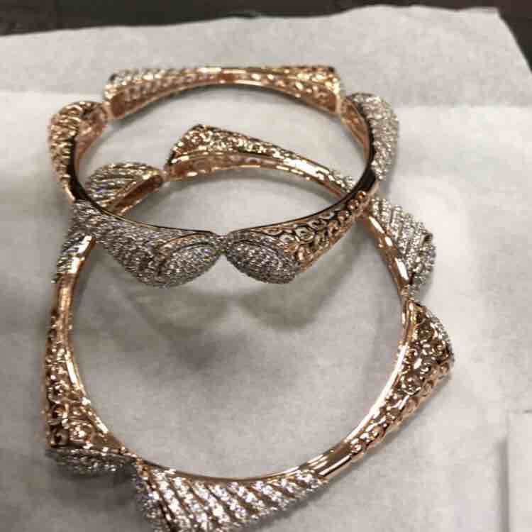 916 Gold Desginer CZ Turkey Bangle