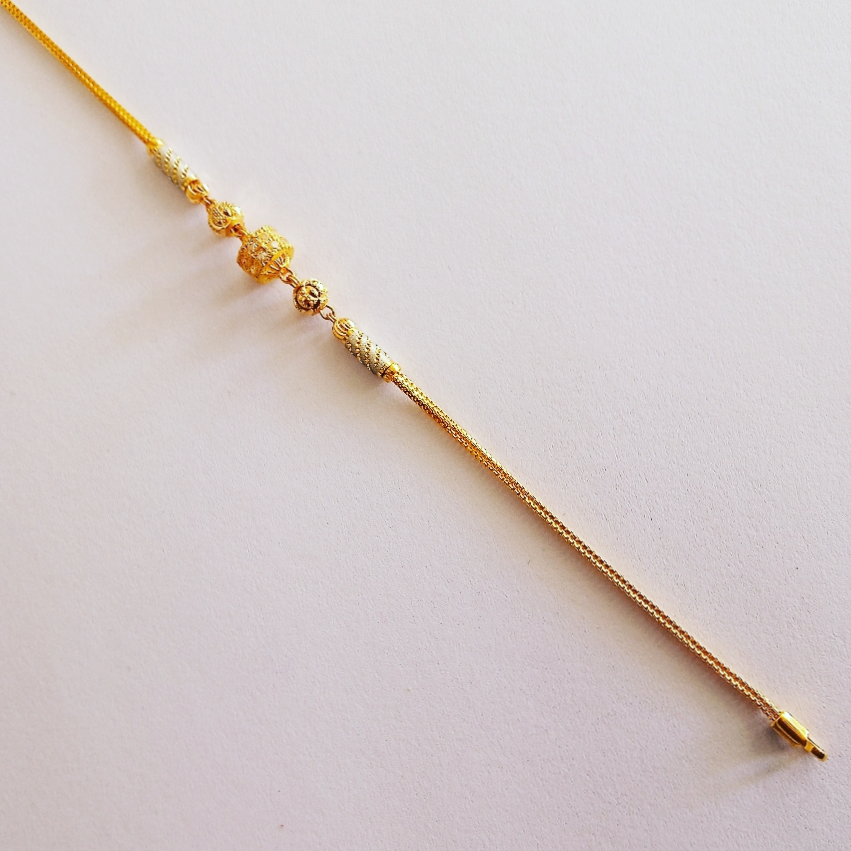 Gold simple delicate bracelet