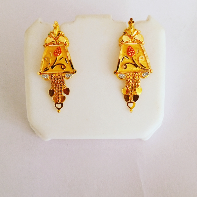 Fancy gold earrings