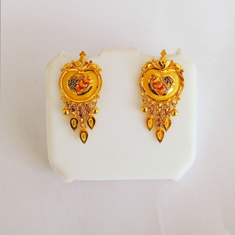 Stylish daily wear gold  earrings