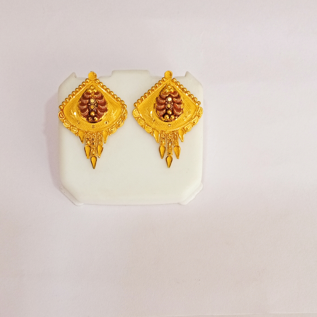 Gold earrings for women
