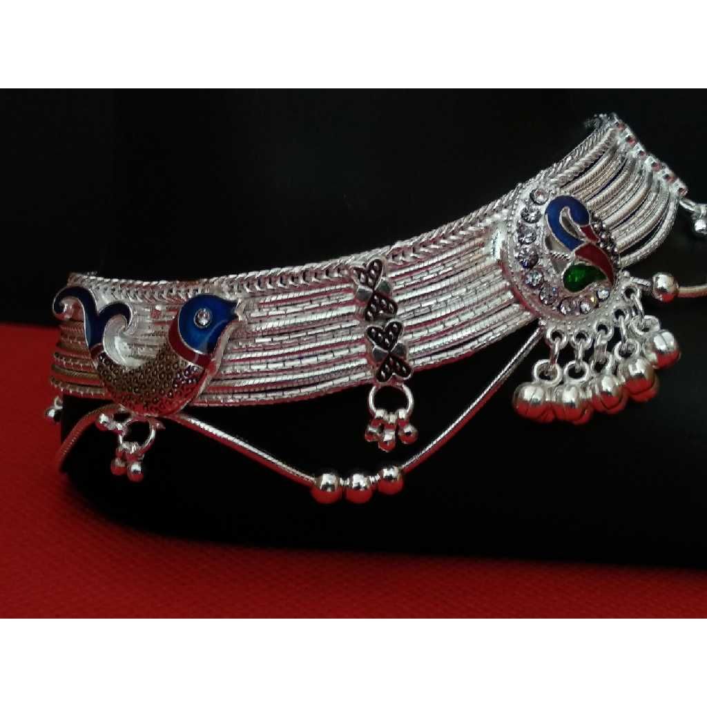 Broad Fish Shape Attractive Silver Payal